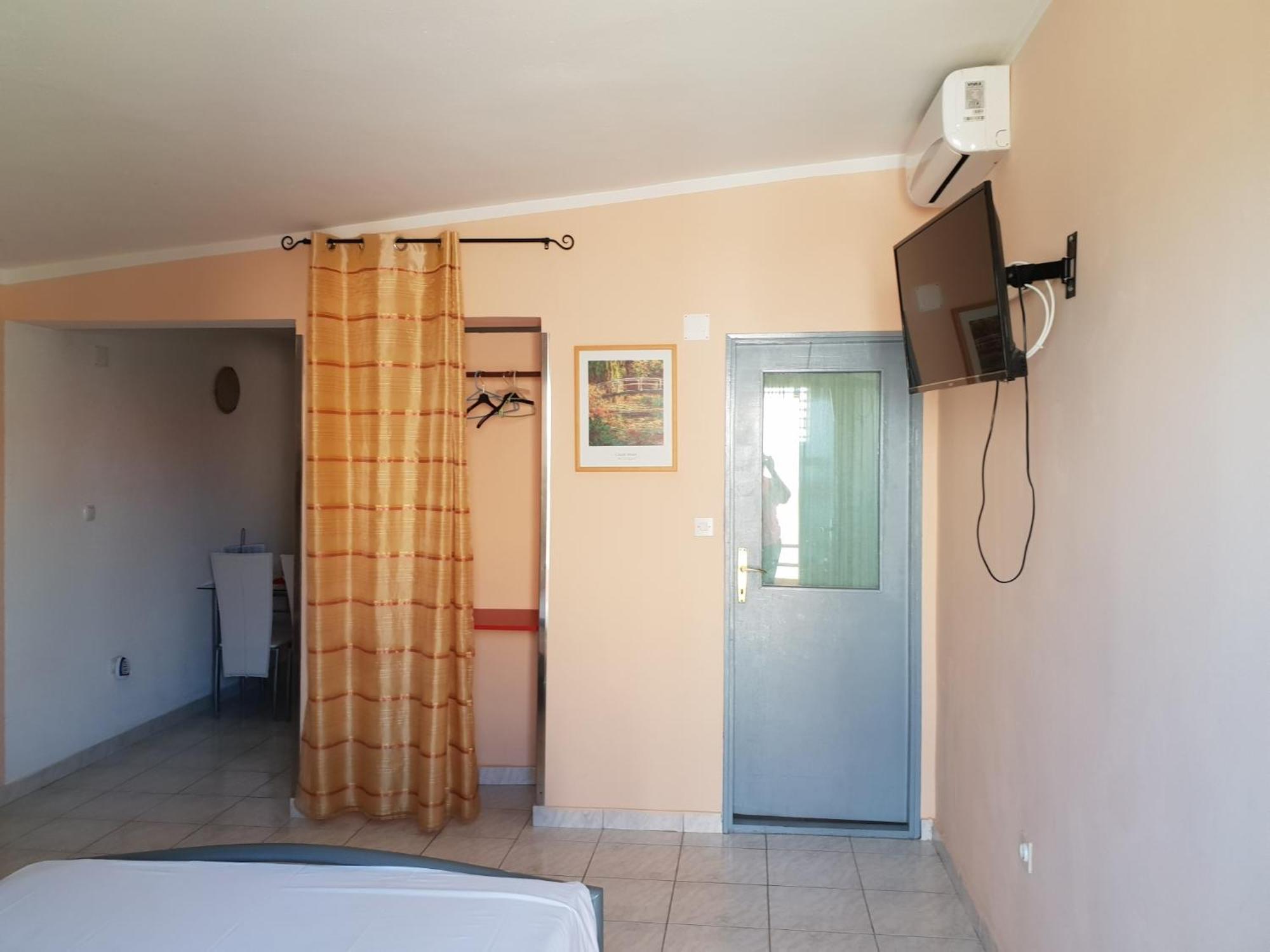 Apartments By The Sea Nin, Zadar - 15513 Bilik gambar